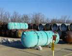 Reports Differ on Injuries at Metropolis Nuclear Plant Following Leakage of Uranium Hexafluoride UH6 Cylinder
